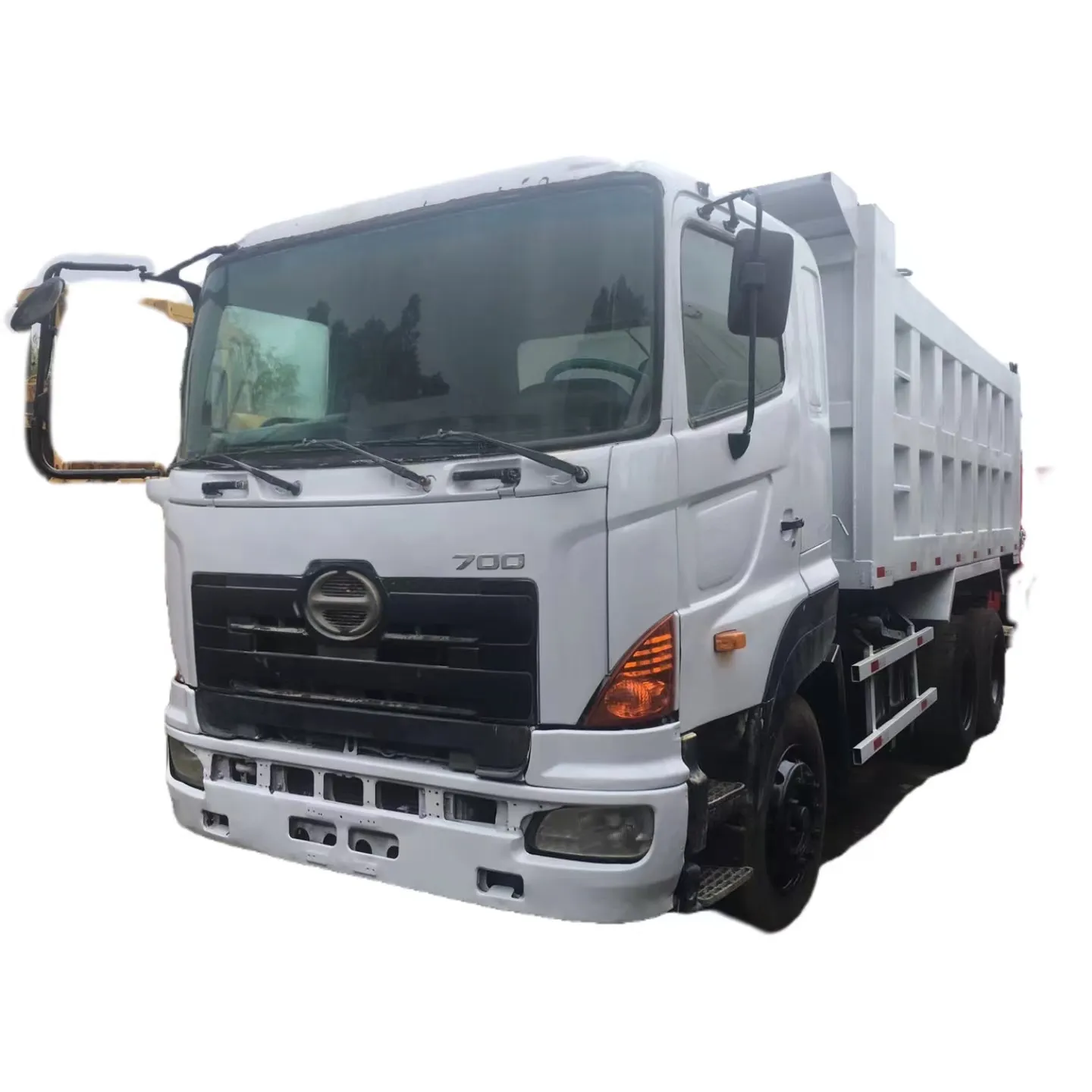 อุปกรณ์ก่อสร้าง HINO 700 6*4 รถดัมพ์มือสองสําหรับงานหนัก