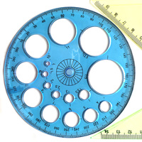 Ensemble de 5 règles géométriques, outil essentiel pour les mathématiques et le dessin