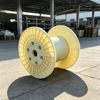 Bobine en plastique antichoc à structure stable, faible MOQ, pour équipement d'enroulement de cordon de fibre optique et de filament métallique
