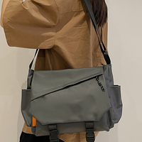 Sac bandoulière messager imperméable en polyester pour homme avec fermeture éclair, grande taille, idéal pour les trajets quotidiens et le travail