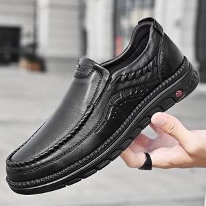 Chaussures habillées de bureau et de carrière pour hommes Hellosport, en cuir véritable, à lacets, antidérapantes, légères, tendance et abordables, vente en gros - Product Image 5
