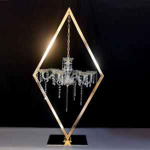 Chandeliers LANJO en or et diamants avec gouttes de cristal acrylique pour les tables de mariage, les dîners, les fêtes et la décoration de la maison - Product Image 2