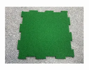 Taille personnalisée 690*680 485*485 985*985-Durable et facile à installer Tapis d'herbe verte Tapis de pelouse artificielle