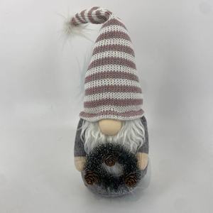 เครื่อ<span class=keywords><strong>ง</strong></span>ประดับขอ<span class=keywords><strong>ง</strong></span>โนมส์ตรงกลางเทศกาลคริสต์มาสหมวกลายทา<span class=keywords><strong>ง</strong></span>เอลฟ์ถือเชือกตัวอักษรไว้ใ<span class=keywords><strong>น</strong></span>มือทั้<span class=keywords><strong>ง</strong></span>สอ<span class=keywords><strong>ง</strong></span>ข้าง - Product Image 3