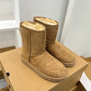 Botas de Nieve de Lujo Uggs para Otoño, Transpirables, Térmicas, Unisex, Casuales, de Tobillo, de Tubo Largo, para Invierno, Cómodas, de Piel de Oveja Genuina - Product Image 1