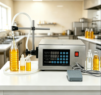 Machine de remplissage CNC entièrement automatique et durable pour bouteilles et canettes en plastique, emballage de haute précision en acier inoxydable pour spiritueux et boissons