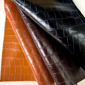Cuir PU végétalien gaufré <span class=keywords><strong>crocodile</strong></span> 0,7 mm en gros |   Tissu ultra doux et souple pour vestes de mode et sacs de luxe - Product Image 2
