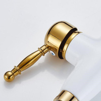 Robinet de cuisine 360 degrés Rotation règle forme tuyau de sortie incurvé robinet de lavabo matériel de plomberie robinet d'évier en laiton