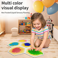 Dalles sensorielles liquides hexagonales de sécurité pour les coins, tapis de jeu interactif pour l'éveil des tout-petits, pour l'intérieur, en PVC coloré