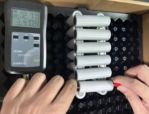 고방전 JP40 21700 4000mAh 3.7V <span class=keywords><strong>20C</strong></span> 원통형 리튬 이온 배터리 원래 21700 배터리 - Product Image 2