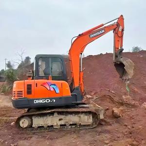 รถขุดดูดซับแรงกระแทก Doosan DH60 มือสอง ราคาถูก 6 ตัน รถขุดไฮดรอลิกขนาดเล็กแบบตีนตะขาบ มีสินค้าพร้อมขาย - Product Image 4