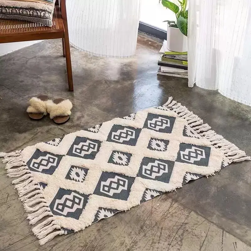 SIPEIEN Cotton linen geometric farmhouse tufted rug throw carpet with tassels woven washable area rug
