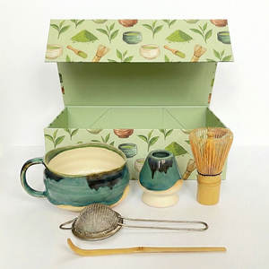 ชุดชามาชาเซรามิกพร้อมที่ตีชาเซนไม้ไผ่ บรรจุภัณฑ์พร้อมโลโก้ OEM <span class=keywords><strong>ราคา</strong></span>ขายส่ง - Product Image 2