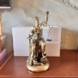 ของตกแต่งบ้านสไตล์นอร์ดิกย้อนยุค รูปเทพีทรงตัวบนลูกบอล ทำจากเรซิ่น เหมาะสำหรับตกแต่งบ้าน สำนักงาน หรือเป็นของขวัญ - Product Image 2