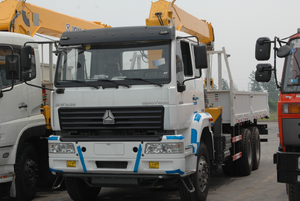 Nouvelle Arrivée Camion-grue mobile diesel manuel 8 tonnes à bras télescopique hydraulique 4x2 Dongfeng pour chantier de construction - Product Image 4