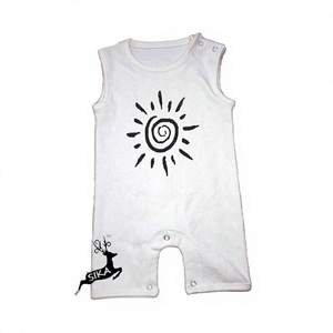 Combinaison bébé à capuche en coton biologique écologique, style vintage, avec boutons-pression, fabrication OEM Tirupur Inde, vente en gros - Product Image 4