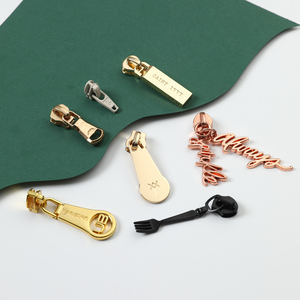 <span class=keywords><strong>Curseur</strong></span> d'extracteur de <span class=keywords><strong>fermeture</strong></span> à glissière en métal personnalisé de haute qualité avec serrure <span class=keywords><strong>sans</strong></span> serrure pour <span class=keywords><strong>fermeture</strong></span> à glissière en métal en nylon résine - Product Image 5