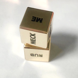 <span class=keywords><strong>Dados</strong></span> de Metal Poliédricos de 6 Caras con Letras del Alfabeto, Modelo URL0313-2, 100% Impermeables, 12g, <span class=keywords><strong>para</strong></span> Ajedrez y Juegos de Cartas - Product Image 1