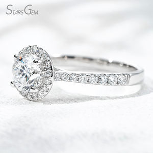 Anillo de Compromiso Clásico con Halo de Oro Blanco de 18K y Diamante Cultivado en Laboratorio Starsgem de 1.22ct DEF VS, Corte Brillante Redondo, 2.64g - Product Image 4