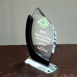 Trophy Manufacturers New Design Personalized Engraved Crystal Award Trophy Souvenir Gift With Black Edge