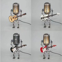 Robot de microphone en métal de veilleuse de décoration portable rétro populaire avec lampe de guitare blanche