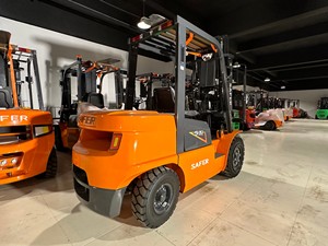 <span class=keywords><strong>3</strong></span> <span class=keywords><strong>ton</strong></span> idraulico manuale forcella elevatore diesel carrello elevatore 3M 4M 5M 6M triplex albero per la vendita - Product Image 4