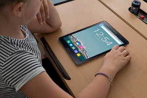 8 Inch <span class=keywords><strong>Tablet</strong></span> <span class=keywords><strong>PC</strong></span> 1280*800 HD Màn Hình MTK6735 1.5GB + 16GB <span class=keywords><strong>Android</strong></span> 7.0 Quad Core 3G 4G Wi-Fi Cuộc Gọi Máy Tính Bảng Cho Trẻ Em - Product Image 5