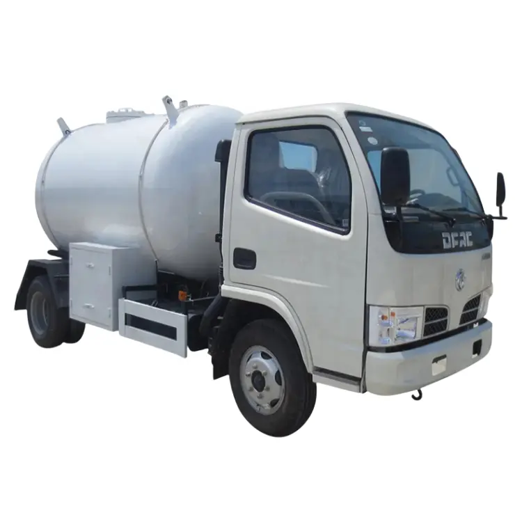 En iyi fiyat Dongfeng 6 tekerlek 5000 litre Lpg tankeri kamyon 4x2 LPG gaz tankeri kamyon satılık