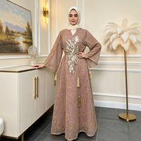 Robe longue élégante pour femmes musulmanes, col montant, ouverture en V partielle, sequins, broderie florale, Abaya, soirée, Dubaï, tenue modeste