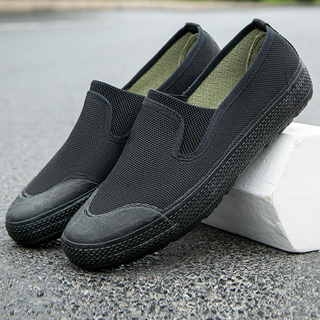 Factory Direct Sales Black Textile Fabric Anti-kick and Anti-collision Toe Breathable Inner Lining Non-stuffy Foot Safety Shoes