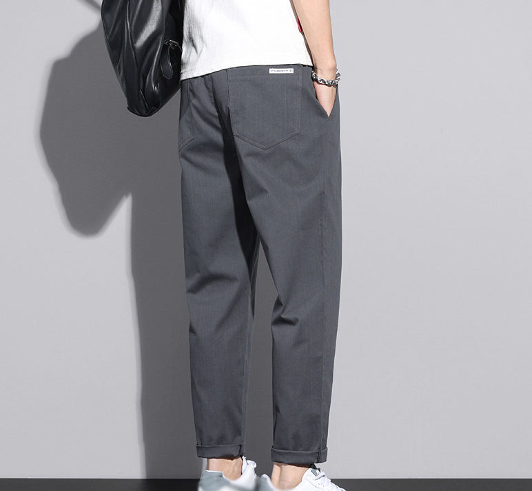 สีเทาเข้ม