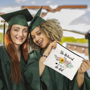 Regalos de Graduación Únicos para Mujeres, Recuerdos para Hermanas, Hijas y Amigas, Regalos Divertidos y Personalizados de Graduación Universitaria o de Maestría para Ella - Product Image 2