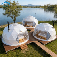 Dôme géodésique transparent en PVC sur mesure pour hôtel de glamping, hébergement de luxe dans un complexe forestier écologique