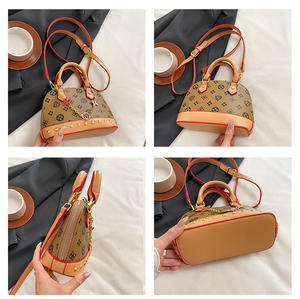 Bolso de Mano y Bandolera de Piel Sintética PU para Mujer, Diseño Versátil con Cadena y Estampado, Estilo Elegante para Fiestas, Moda 2025 - Product Image 6