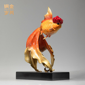 Figura Artística Hecha a Mano de Pez Dorado Auspicioso de Cobre y Oro para Decoración de Sala de Estar - Product Image 4