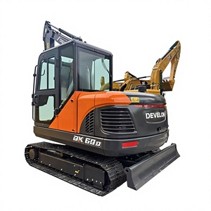 Excavadora de cadenas Develon DX60D de segunda mano, 6 toneladas, con motor Kawasaki, válvulas hidráulicas, excelente rendimiento, precio bajo - Product Image 1