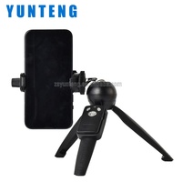 YUNTENG YT-208 Mini Tripod Su Geçirmez Darbeye Dayanıklı Çevirmeli Kilit Kablosuz BT Uzaktan Kumandalı Deklanşör Vlog Selfie Çubuğu Saplı Tripod