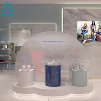 Vitrines de présentation pour chaussures et sacs Nakashima pour enfants, avec éclairage LED, robustes, écologiques, personnalisables, pour la vente au détail et les centres commerciaux