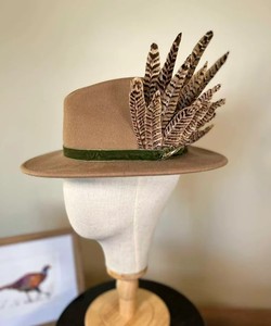 Vente en gros de plumes teintes de queue de faisan 10-35 cm naturelles pour chapeaux de chapellerie - Product Image 6