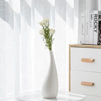 Ensemble de 3 vases en céramique blanche minimaliste moderne pour le bureau, le mariage ou la décoration de la salle, ornement de table en porcelaine pour les fleurs fraîches, bouteille