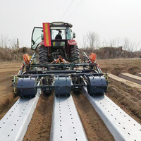 Machine à ameublir les sols pour légumes montée sur tracteur avec semoir pour oignons, choux, poivrons, haricots et film de paillage, et bande goutte-à-goutte