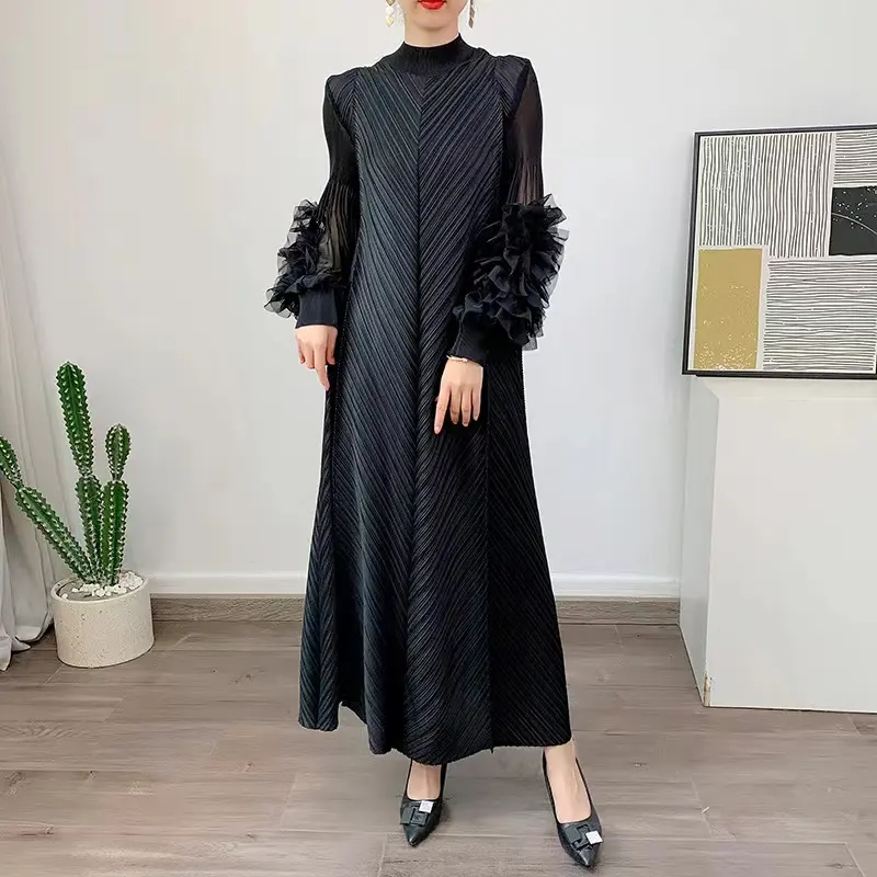2023 en popüler Miyake pilili elastik streç elbise işlemeli uzun kollu gevşek moda yuvarlak boyun kadın rahat elbise