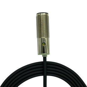 Capteur photoélectrique à diffusion avec zone active <span class=keywords><strong>de</strong></span> 40 cm, fixation par écrou/support <span class=keywords><strong>de</strong></span> type <span class=keywords><strong>L</strong></span> pour équipement <span class=keywords><strong>de</strong></span> blanchisserie commerciale - Product Image 2