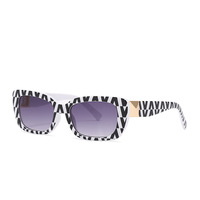 982 transfrontalier moderne rétro étroit Style gelée couleur lunettes de soleil pour femmes UV400 oeil de chat modèle passerelle lunettes de soleil verre PC lentille