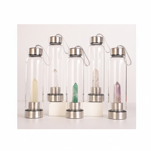 Bouteille d'eau en verre coloré de quartz rose de logo personnalisé de 400ml 500ml avec la pierre gemme en cristal - Product Image 1