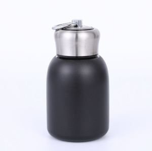Bouteille d'eau portable en acier inoxydable de haute qualité avec couvercle rabattable verrouillable, poignée de levage et corde - Product Image 4