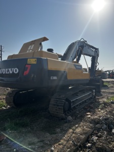 Second Hand VOLVO EC380DL Excavator Precision Hydraulic Digger 1.9m³ Bucket Capacity for Safe Earthmoving Construction Tasks - Product Image 1