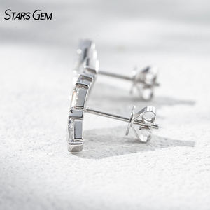 Boucles d'oreilles clous Starsgem en or massif 18 carats avec diamants de laboratoire 1,18 carat total DEF VS taille émeraude plaqué rhodium style tendance et élégant - Product Image 3