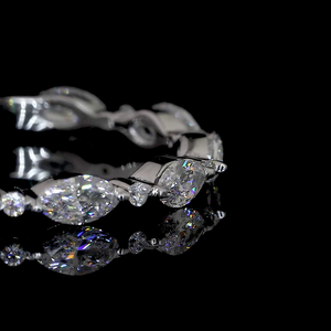 Brazalete de diamantes de oro de 14K estilo tenis brillante Marquesa y corte redondo - Product Image 2