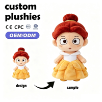 Poupée en peluche unisexe en coton personnalisée OEM ODM, figurine streetwear sur mesure avec casquette, veste et jean pour mascotte de marque ou cadeau